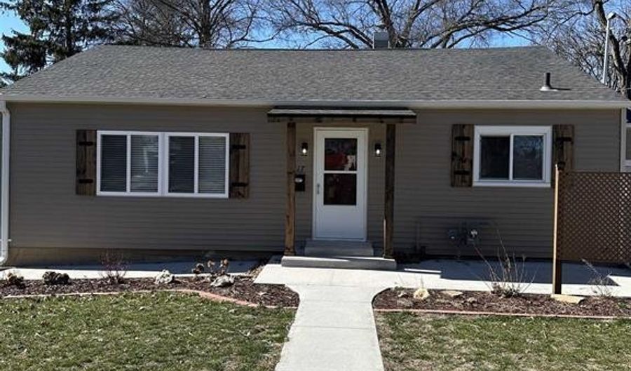 717 Ironwood St, Burlington, IA 52601 - 3 Beds, 1 Bath