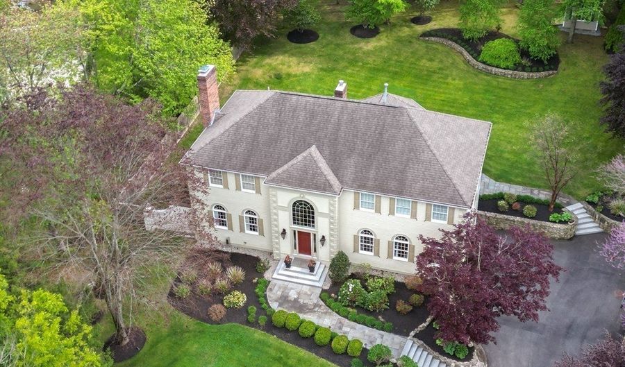 28 Hearthstone Pl, Andover, MA 01810 - 4 Beds, 4 Bath