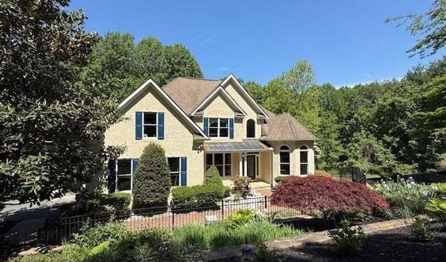 151 SAWIN Ln, Hockessin, DE 19707 - 4 Beds, 3 Bath