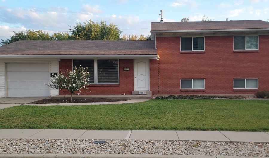 235 W 1400 N, Bountiful, UT 84010 - 4 Beds, 2 Bath