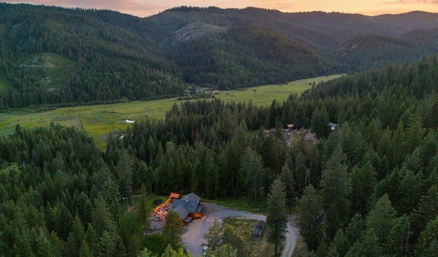 21807 E Doyle Rd, Cataldo, ID 83810 - 4 Beds, 3 Bath