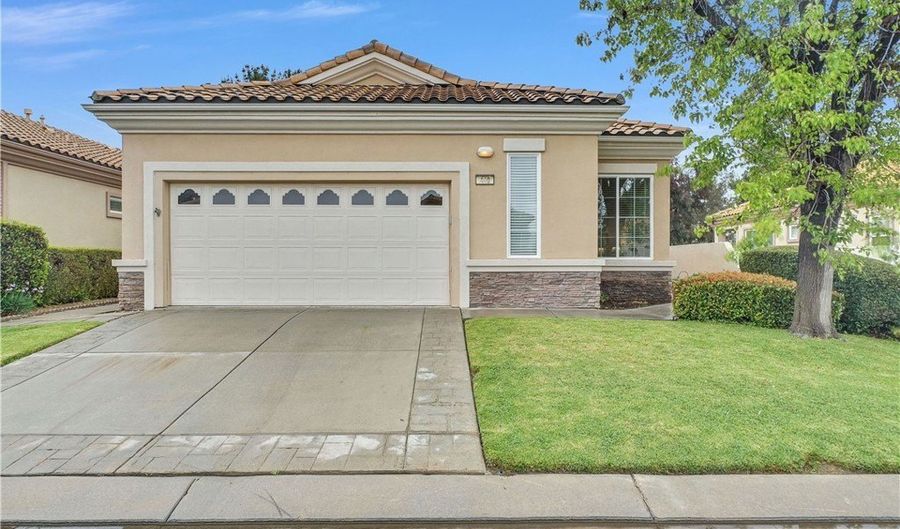 440 Brooklawn Dr, Banning, CA 92220 - 2 Beds, 2 Bath