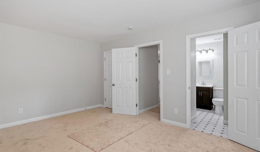 330 Whitehall Dr, Ballwin, MO 63021 - 4 Beds, 3 Bath