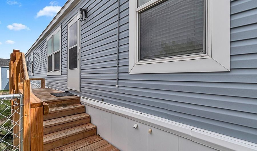 212 PLEASANT Vly, Cheyenne, WY 82007 - 3 Beds, 2 Bath