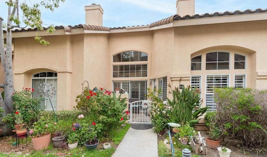 72 Nightingale Dr, Aliso Viejo, CA 92656 - 2 Beds, 3 Bath