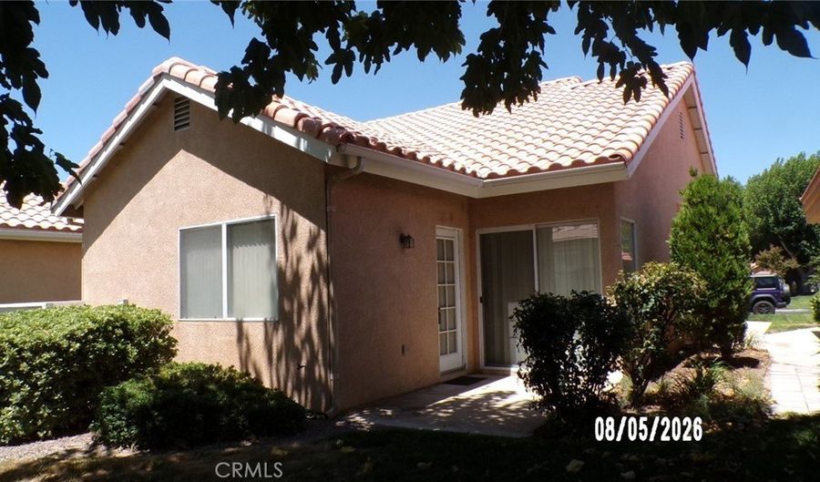 19015 Primrose, Apple Valley, CA 92308 - 2 Beds, 2 Bath
