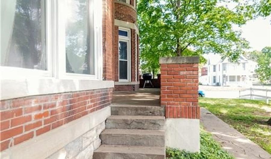 1120 Kansas Ave, Atchison, KS 66002 - 4 Beds, 3 Bath