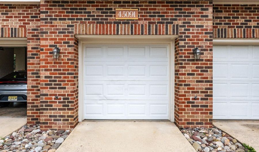45091 BRAE Ter 203, Ashburn, VA 20147 - 2 Beds, 2 Bath