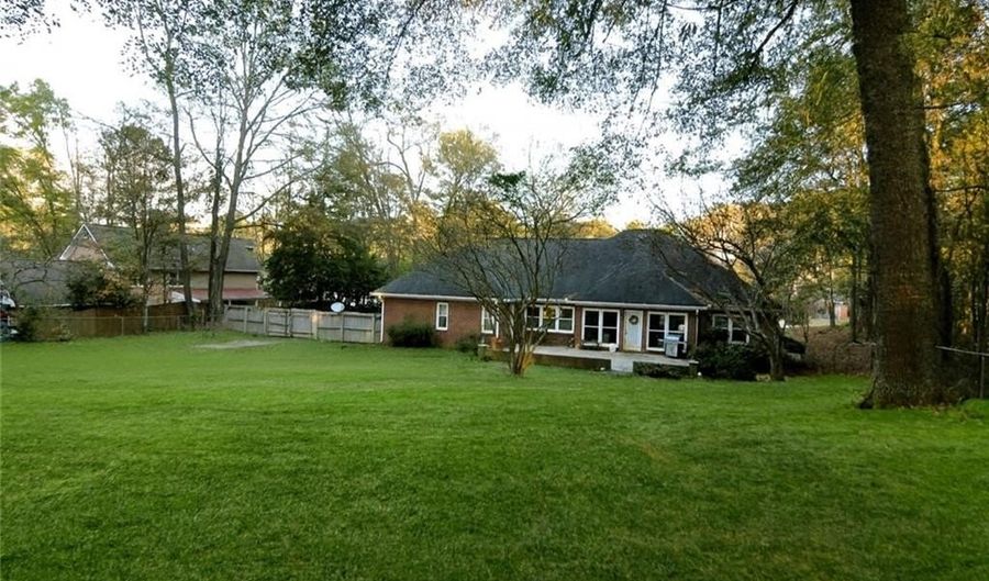 621 LITTLE CREEK Rd, Auburn, AL 36832 - 3 Beds, 2 Bath