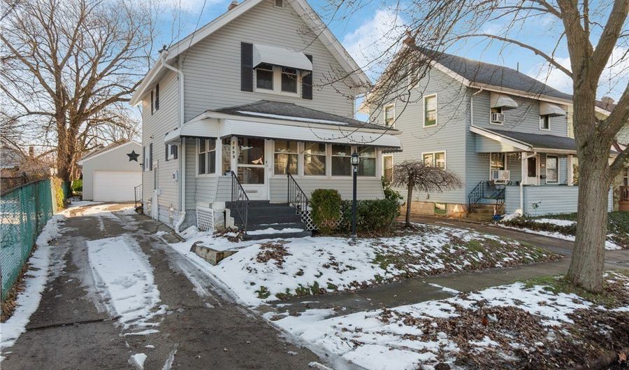 1899 16th St SW, Akron, OH 44314 - 2 Beds, 1 Bath