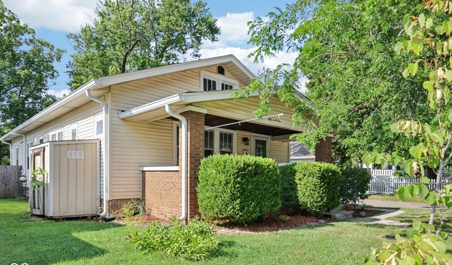 5201 E North St, Indianapolis, IN 46219 - 3 Beds, 2 Bath
