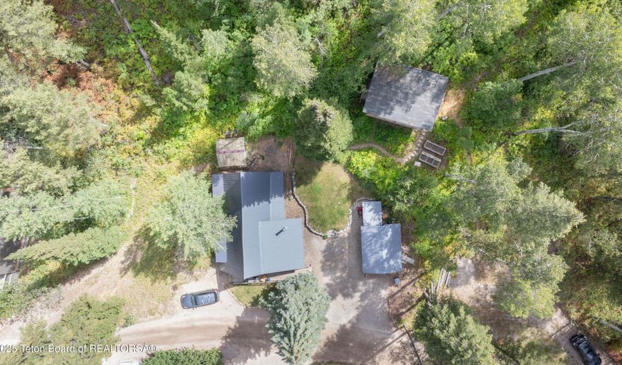 185 STOOR Dr, Alpine, WY 83128 - 3 Beds, 2 Bath