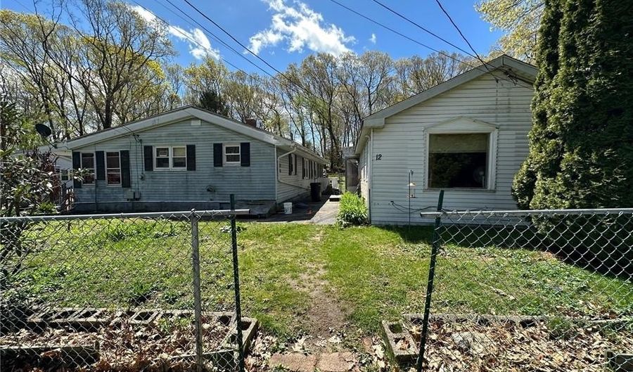 8 Buona Vista Ave, Johnston, RI 02919 - 9 Beds, 4 Bath