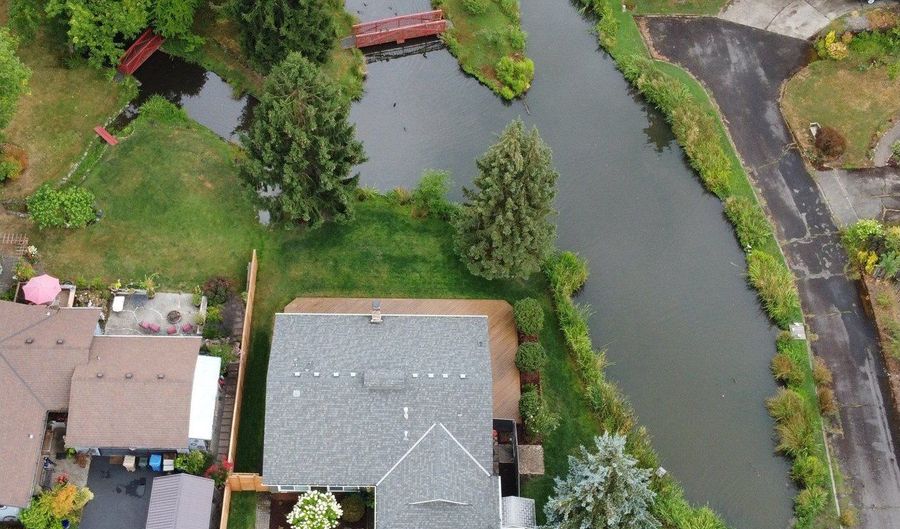 2606 SE RISLEY Ave, Milwaukie, OR 97267 - 3 Beds, 2 Bath