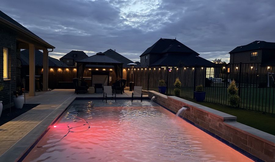 529 Warner Dr, Anna, TX 75409 - 5 Beds, 3 Bath