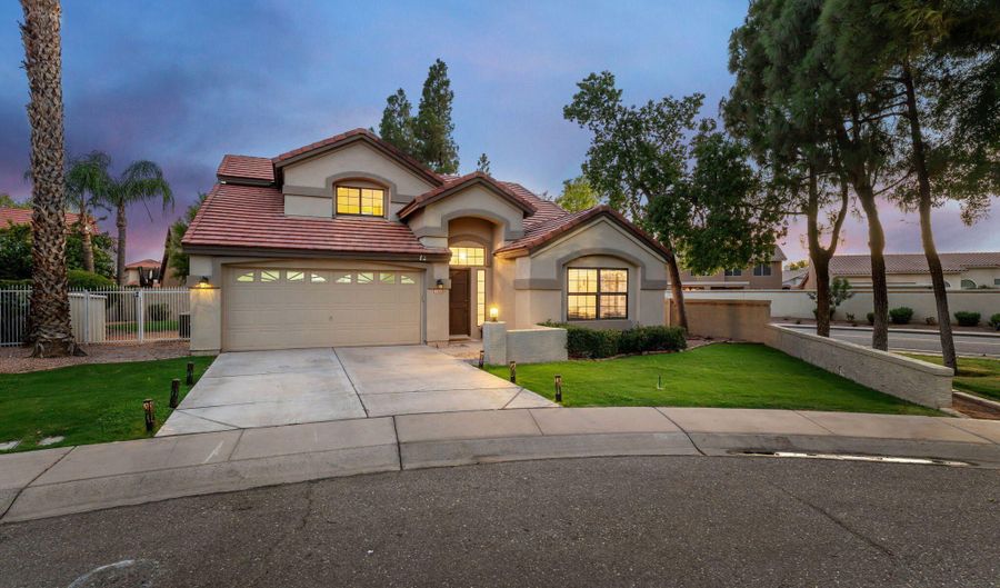 5759 W DRAKE Ct, Chandler, AZ 85226 - 4 Beds, 3 Bath