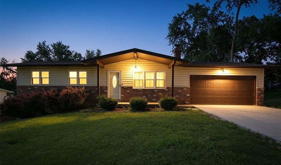 2831 Corral Estates Dr, Arnold, MO 63010 - 3 Beds, 3 Bath