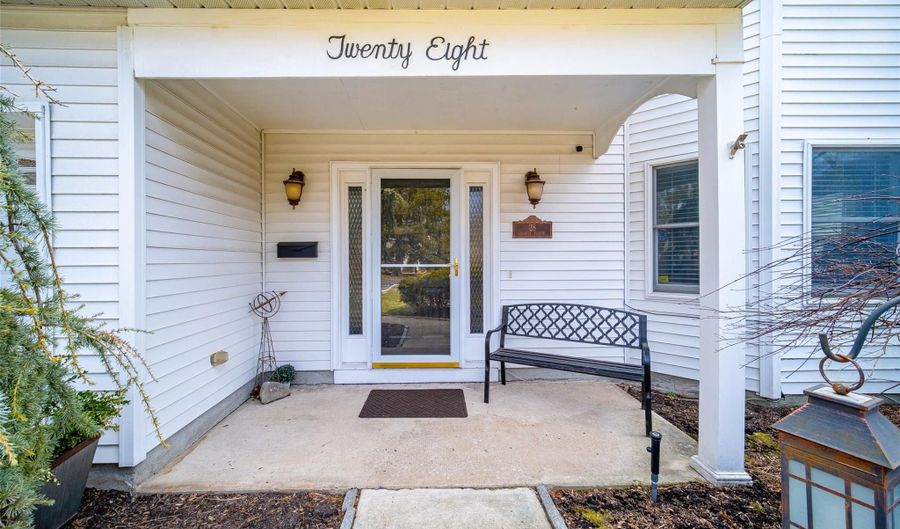 28 Haskell Ave, Airmont, NY 10901 - 4 Beds, 3 Bath