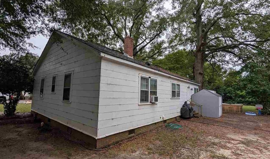 419 N Nettles St, Bishopville, SC 29010 - 2 Beds, 1 Bath