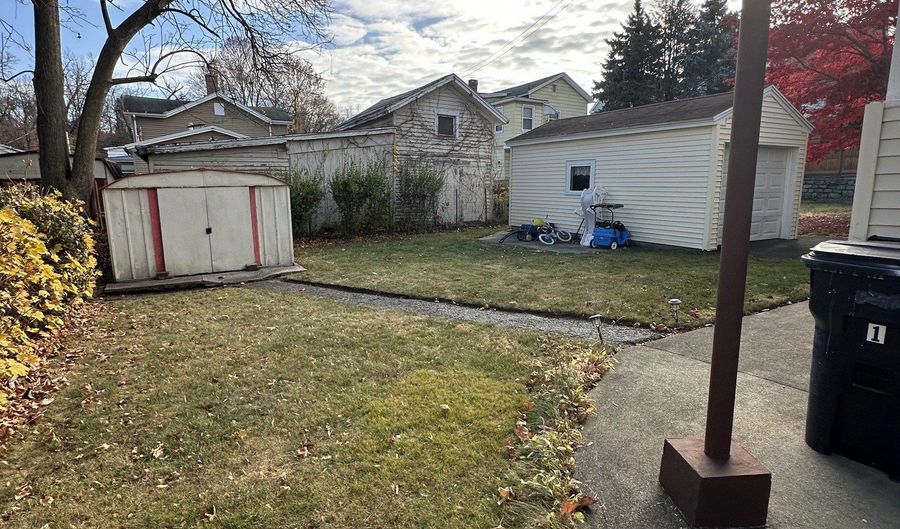18 New St, Ansonia, CT 06401 - 4 Beds, 2 Bath
