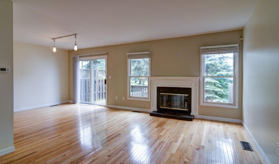 644 Liberty Pointe Dr, Ann Arbor, MI 48103 - 3 Beds, null Bath