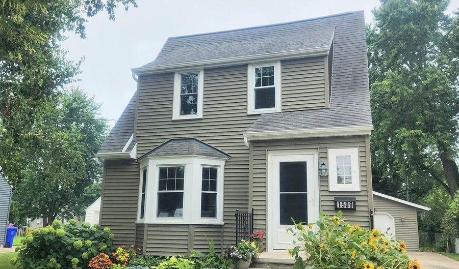 1509 W FRANKLIN St, Appleton, WI 54914 - 3 Beds, 1 Bath