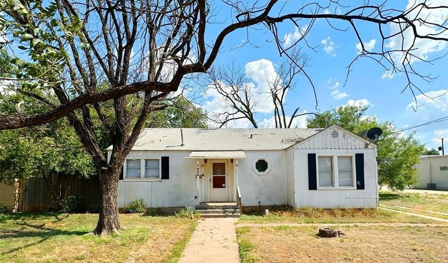 1033 Ballinger St, Abilene, TX 79605 - 2 Beds, 1 Bath
