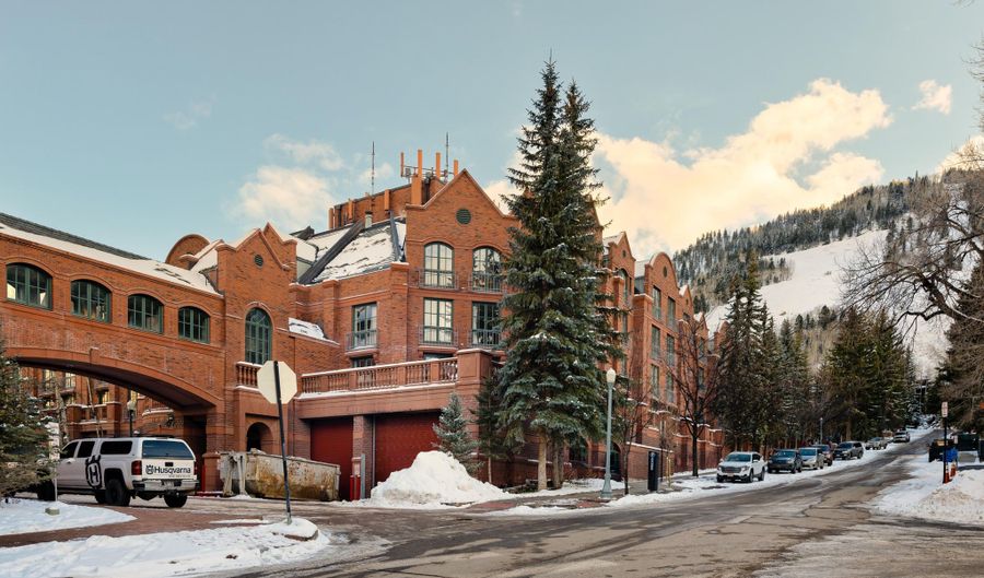 315 E Dean St B65 3,4,34,49, Aspen, CO 81611 - 3 Beds, 3 Bath
