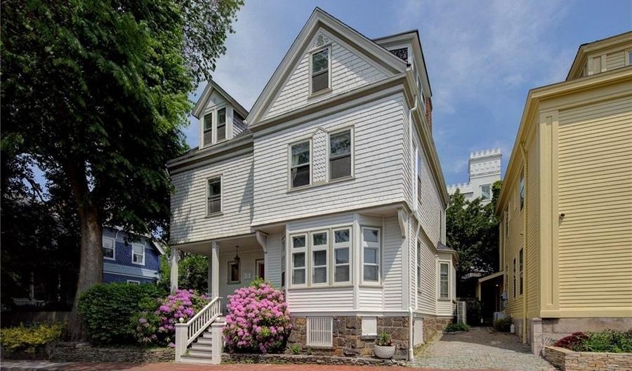 60 Division St, Newport, RI 02840 - 4 Beds, 4 Bath