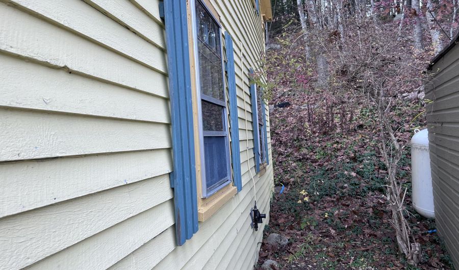 66 High St, Bath, ME 04530 - 4 Beds, 0 Bath