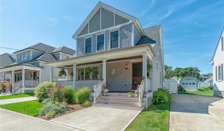 67 Caswell St, Narragansett, RI 02882 - 4 Beds, 3 Bath