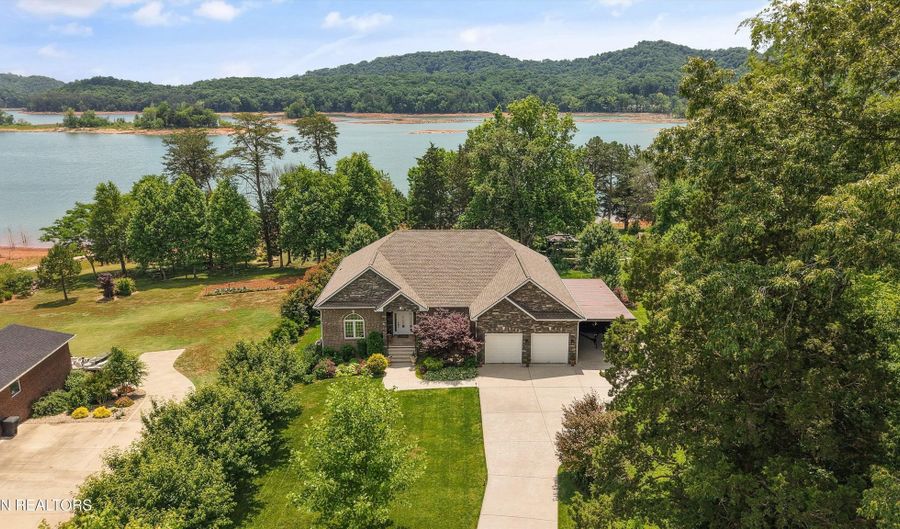 354 Shields Crossing Dr, Bean Station, TN 37708 - 3 Beds, 4 Bath