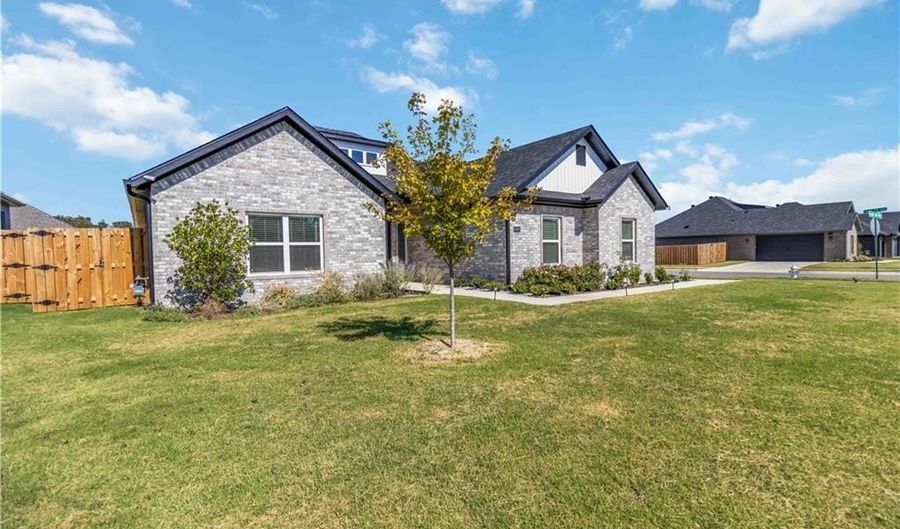 1410 Sessile Oak Way, Bentonville, AR 72713 - 3 Beds, 3 Bath