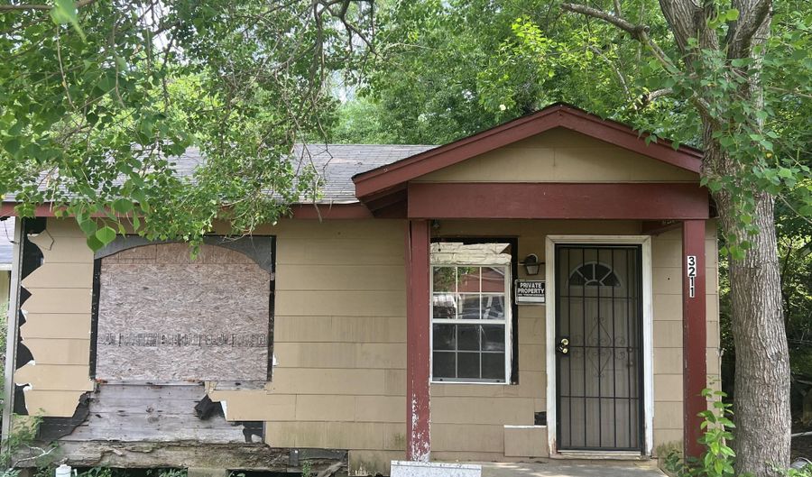 3211 Washington St, Jackson, MS 39209 - 2 Beds, 1 Bath