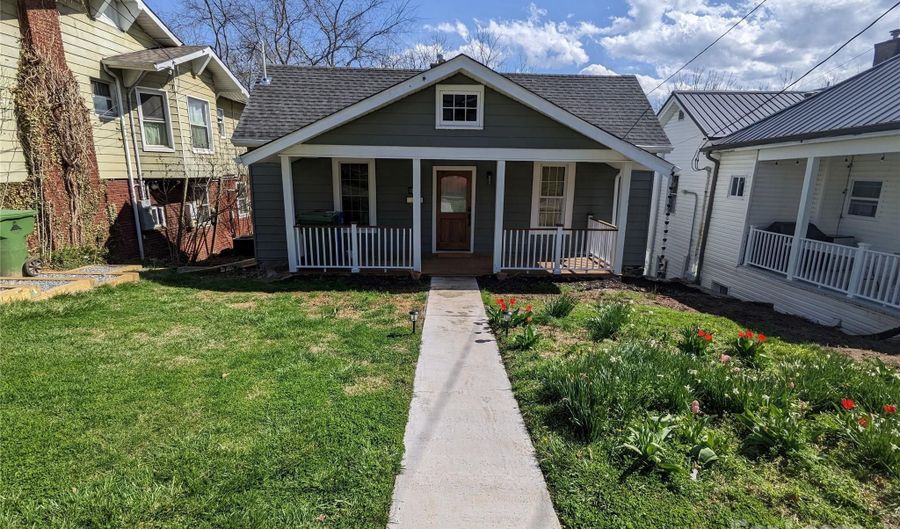 29 Woodrow Ave 1, Asheville, NC 28801 - 2 Beds, 2 Bath