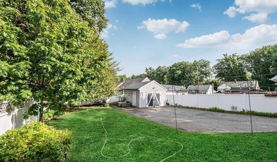 53 Davis Drive B, Bergenfield, NJ 07621 - 3 Beds, 1 Bath