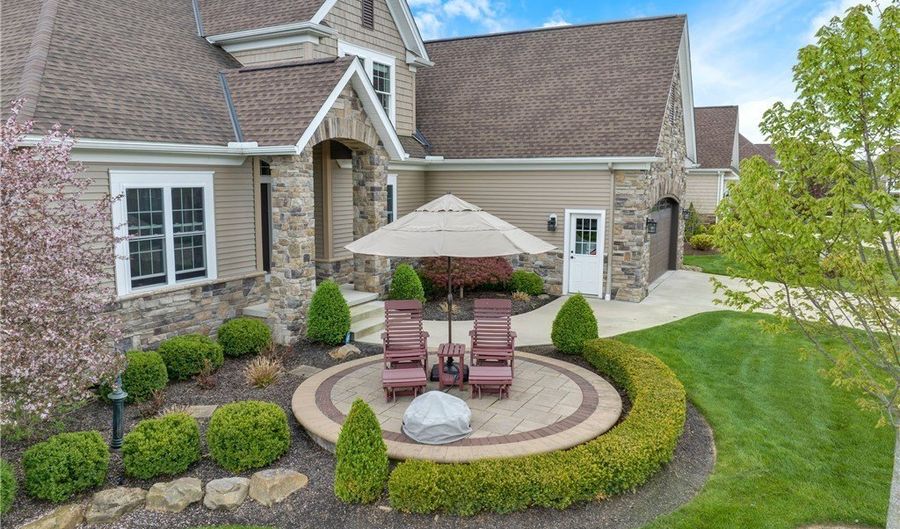 238 Westview Dr, Aurora, OH 44202 - 3 Beds, 3 Bath