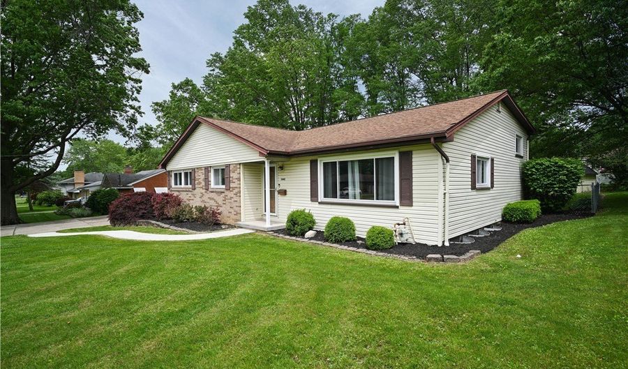 5642 Yorktown Ln, Austintown, OH 44515 - 4 Beds, 2 Bath