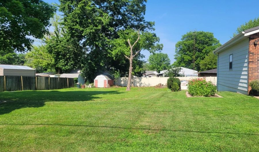 237 N 4th St, Albion, IL 62806 - 0 Beds, 0 Bath