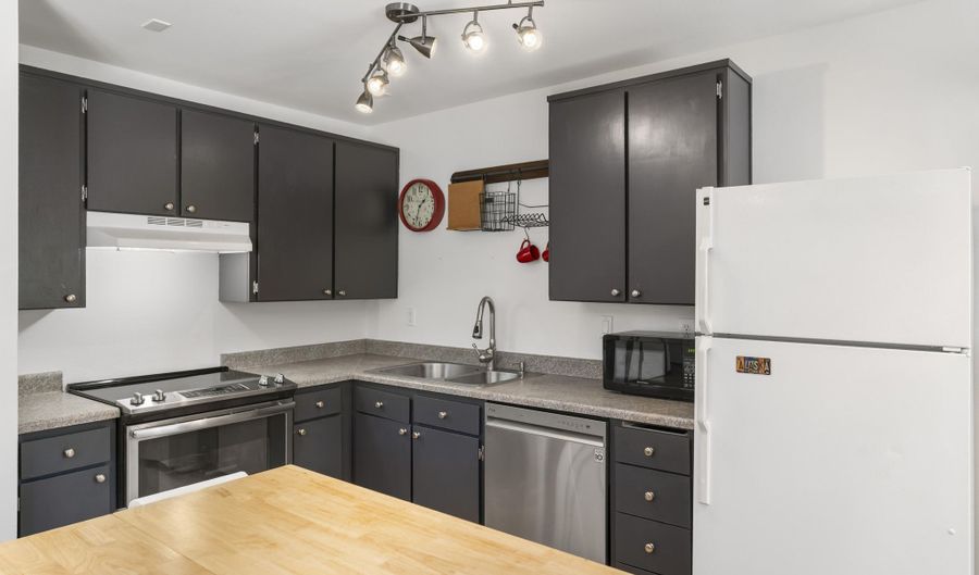 1630 SE Tempest Dr 10, Bend, OR 97702 - 2 Beds, 1 Bath