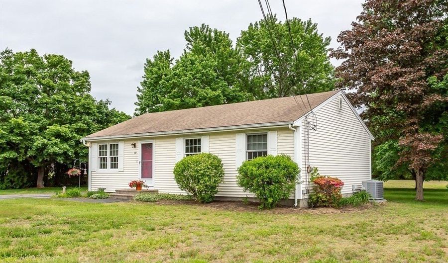 22 Bayview Ave, Berkley, MA 02779 - 3 Beds, 1 Bath
