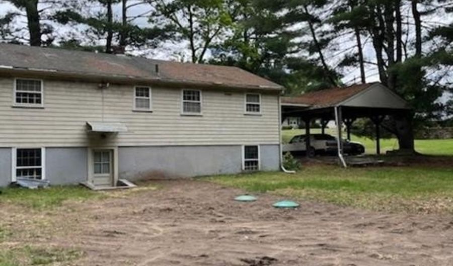 31 WINSOR Ave, Johnston, RI 02919 - 3 Beds, 1 Bath