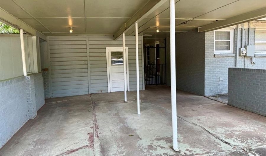 1600 Irwin Ln, Sulphur Springs, TX 75482 - 3 Beds, 2 Bath
