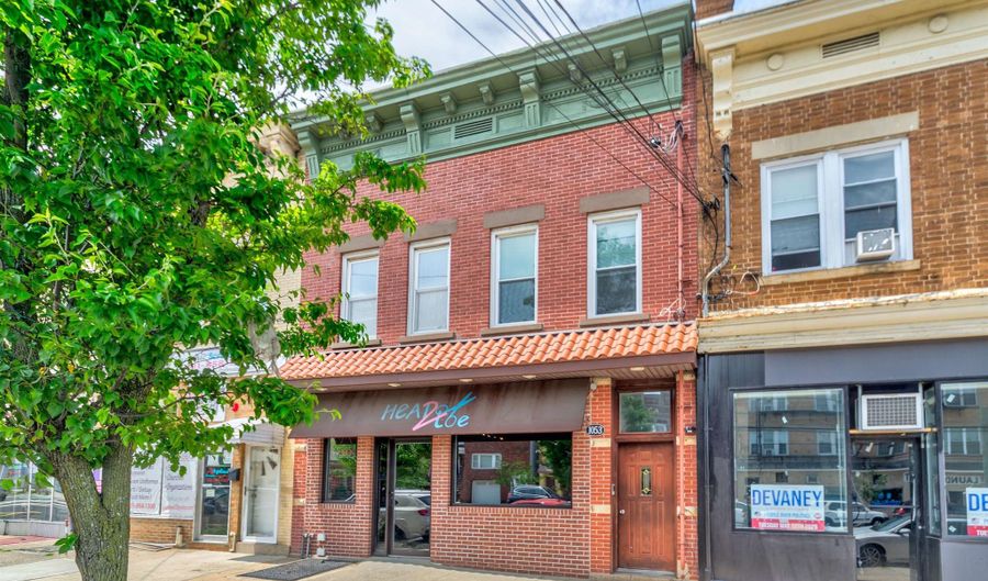 1053 AVENUE C, Bayonne, NJ 07002 - 4 Beds, 3 Bath