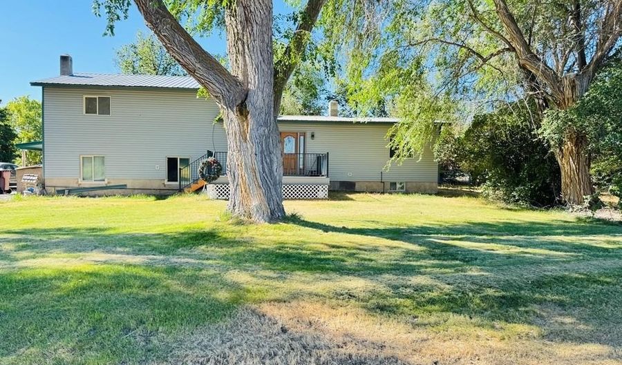 943 W 200 S, Blackfoot, ID 83221 - 4 Beds, 2 Bath