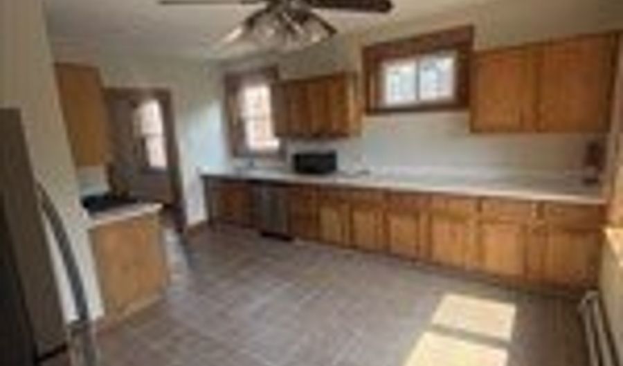 220 Magnolia St 2, Boston, MA 02121 - 4 Beds, 1 Bath
