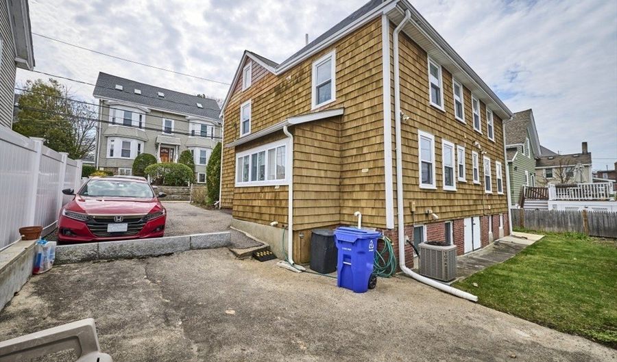 15-17 Peaceable St, Boston, MA 02135 - 4 Beds, 3 Bath