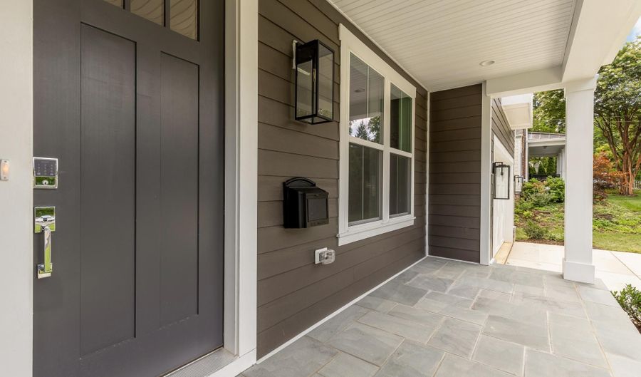 9313 LINDEN Ave, Bethesda, MD 20814 - 5 Beds, 6 Bath