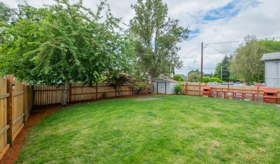 522 AVALON Ct, Albany, OR 97322 - 3 Beds, 3 Bath