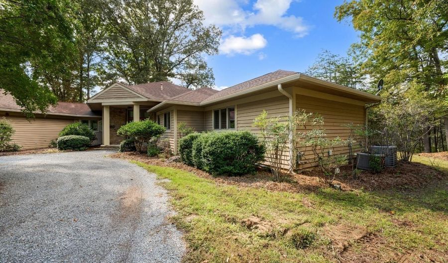 477 Gidsville Rd, Amherst, VA 24521 - 3 Beds, 3 Bath